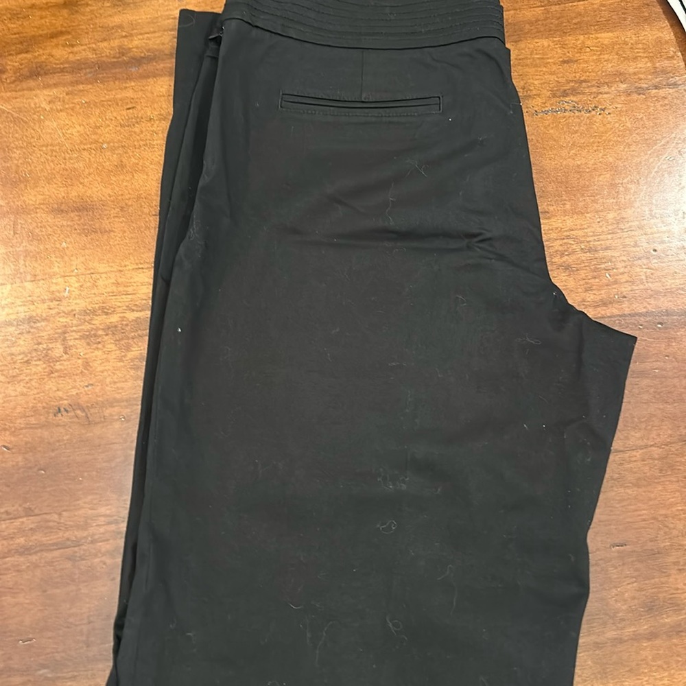 Lilly Pulitzer Black side zip pants size 10